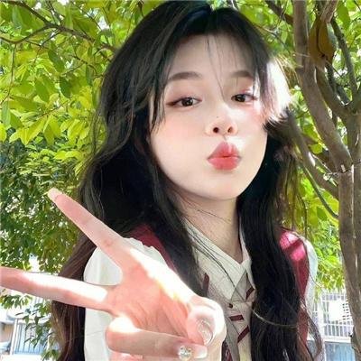 加油站的女孩